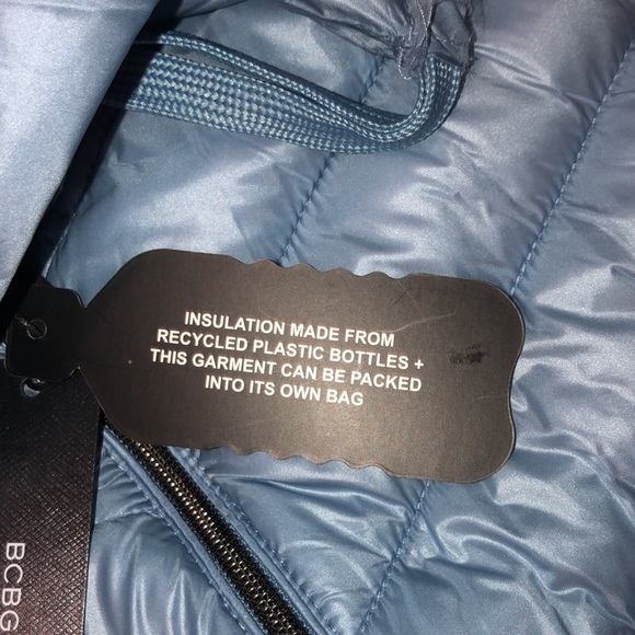 BCBGMAXAZRIA NWT light blue feather free eco friendly fill + packable - Picture 6 of 7